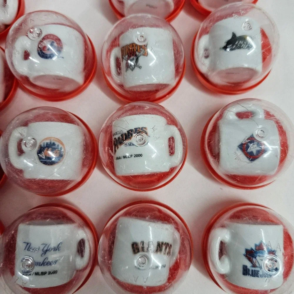 MLB 2000 Mini Mugs A&A Complete 30 Piece Gumball Vending Toy Lot Capsules‎